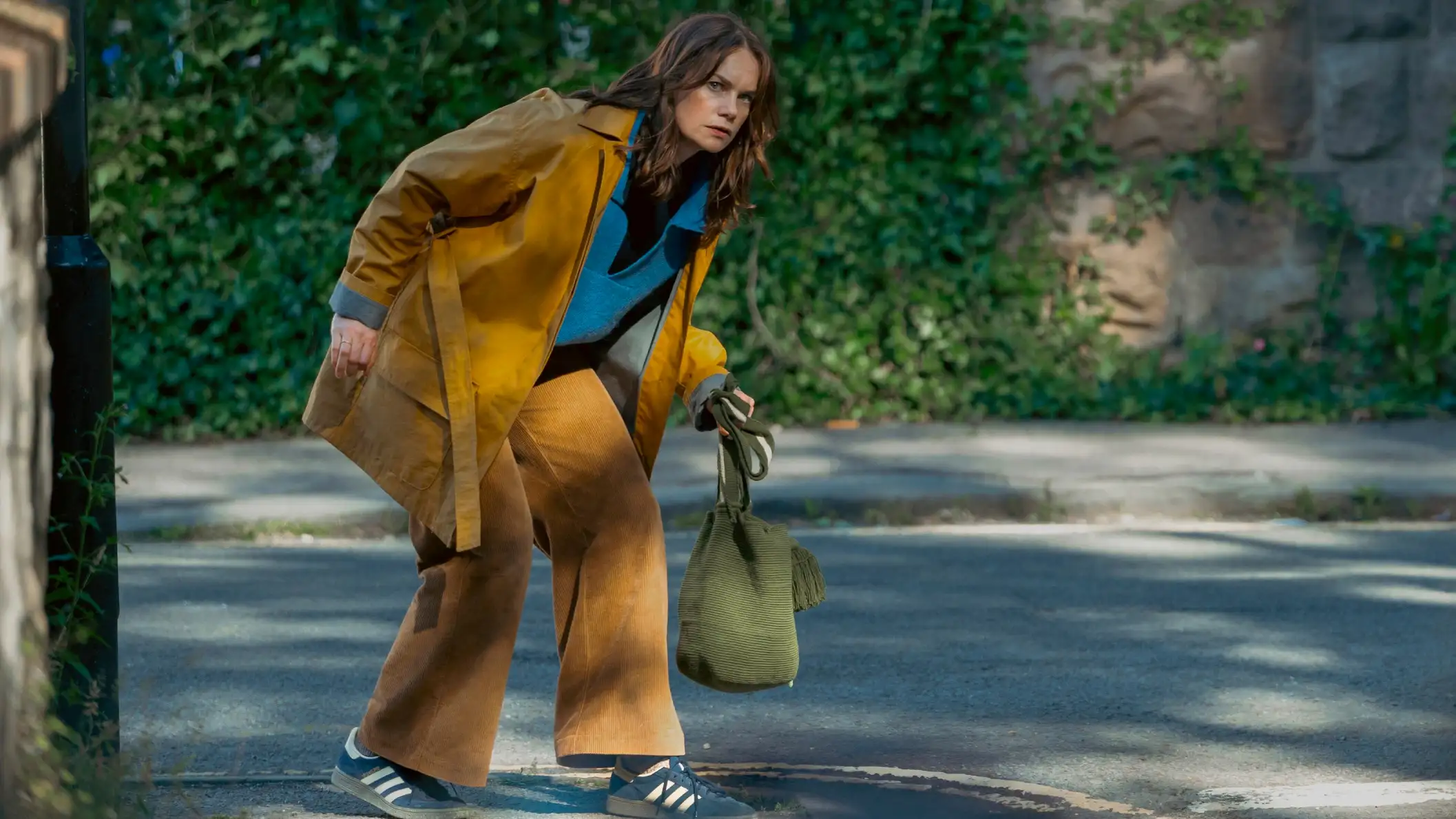 پایین جاده قبرستان (فصل ۱ قسمت 2)